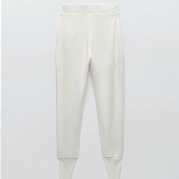 Zara
SOFT JOGGING PANTS - ecru - Picture 4 of 5